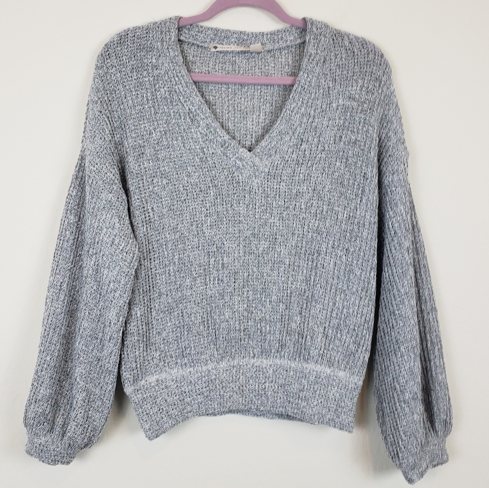 Gray ribbed knit sweater v neck ballon sleeve sz M